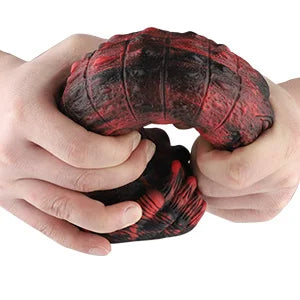 Wildolo Fantasy Crocodilly Zwarte Siliconen Zuignap Dildo 23 cm - Schubachtige Textuur en Knobbels.