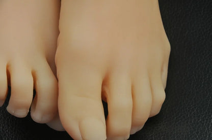 Mannequin voetfetisj links – voetfetisj product met realistische voetvorm en zachte siliconen huid